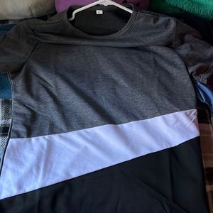 Men’s shirt size small